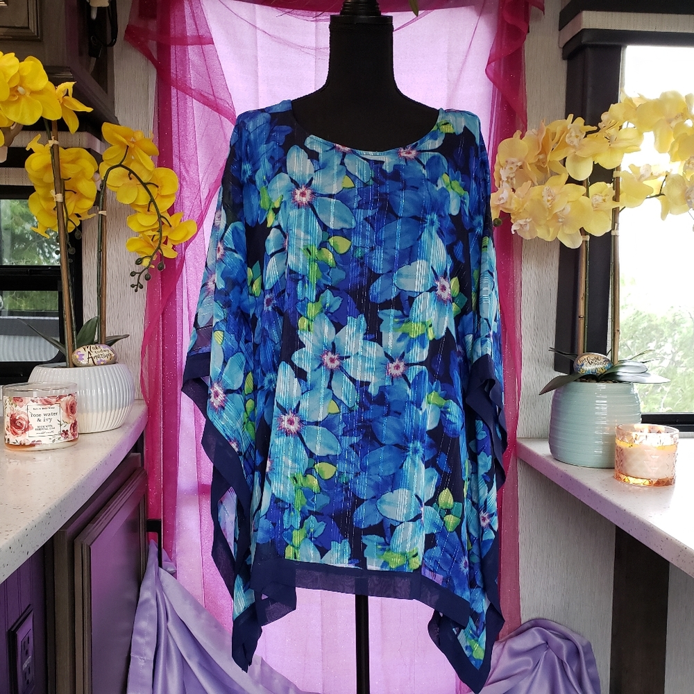 AVENUE Dressy Top  18/20